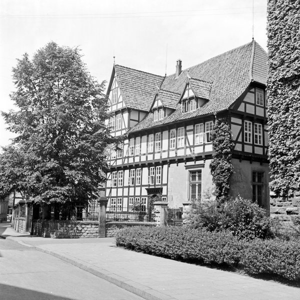 Der Hardenberger Hof als Städtisches Museum in Göttingen, Deutschland 1930er Jahre. The Goettingen city museum, Germany 1930s