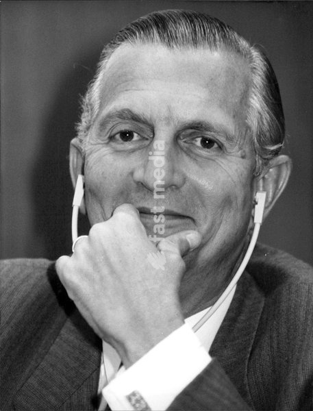 Das Foto zeigt den Premierminister von Jamaika, Edward Seaga