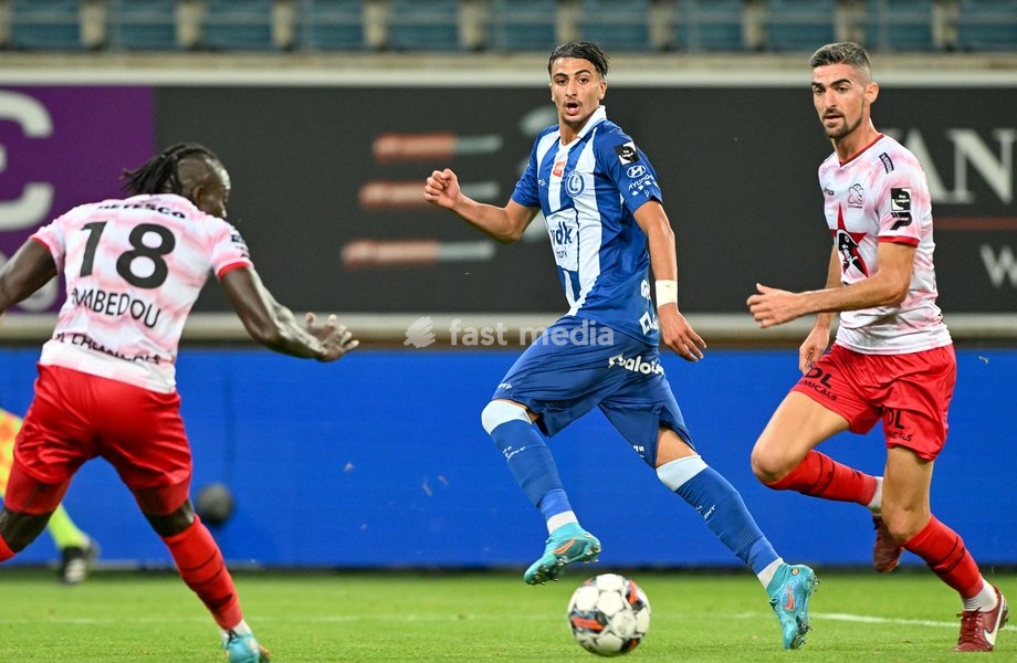 Gent's Ibrahim Salah and Essevee's Borja Lopez pictured in action during a soccer match between KAA Gent and SV Zulte Waregem, Sunday 11 September 2022 in Gent, on day 8 of the 2022-2023 'Jupiler Pro League' first division of the Belgian championship