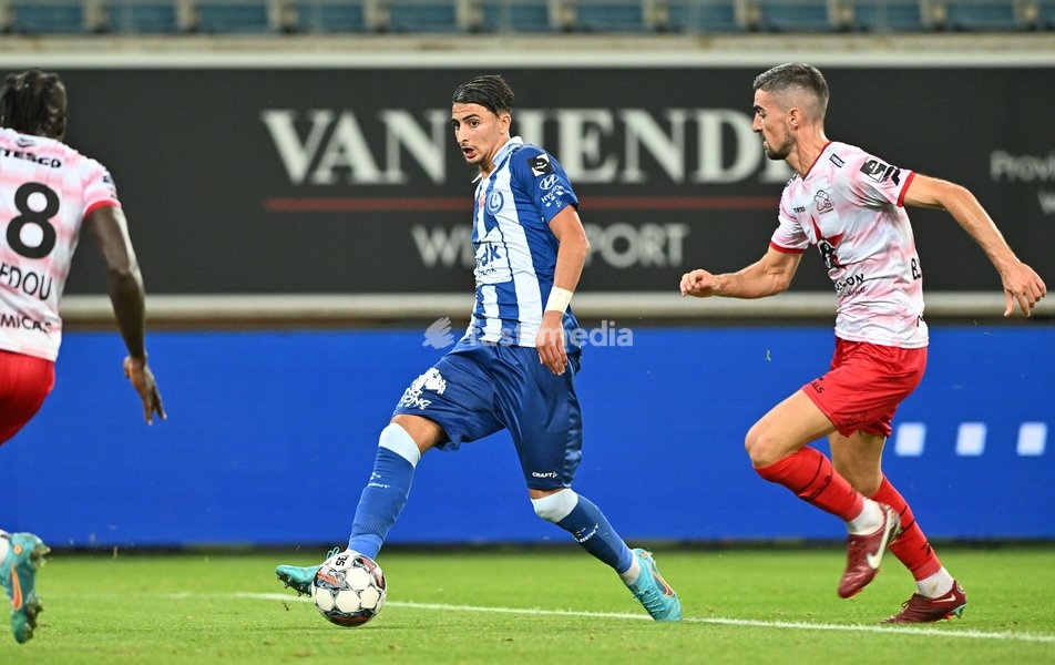 Gent's Ibrahim Salah and Essevee's Borja Lopez pictured in action during a soccer match between KAA Gent and SV Zulte Waregem, Sunday 11 September 2022 in Gent, on day 8 of the 2022-2023 'Jupiler Pro League' first division of the Belgian championship