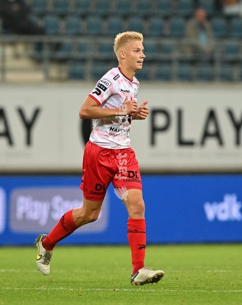 Essevee's Kevor Palumets pictured in action during a soccer match between KAA Gent and SV Zulte Waregem, Sunday 11 September 2022 in Gent, on day 8 of the 2022-2023 'Jupiler Pro League' first division of the Belgian championship