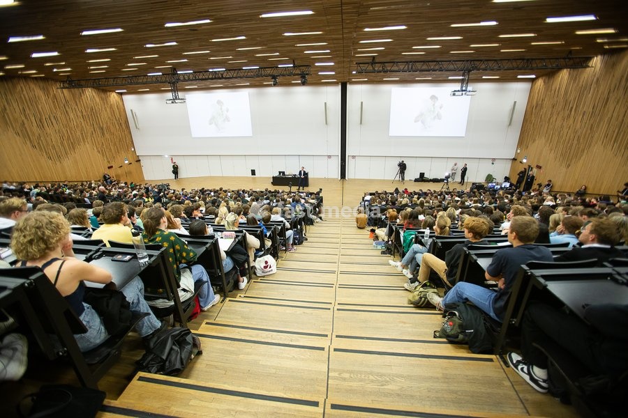 Illustration picture shows the opening lecture of the Political Sciences course of professor Devos at the political faculty of the UGent university in Gent, Tuesday 04 October 2022