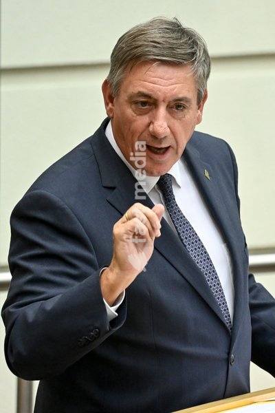 Flemish Minister President Jan Jambon pictured during a plenary session of the Flemish Parliament in Brussels, Wednesday 05 October 2022