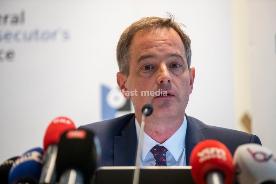Brussel Prosecutor Tim De Wolf pictured during a press conference of the Brussels public prosecutor's office regarding on a stabbing incident where one police officer passed away in Brussels, Friday 11 November 2022. The incident took place on Thursday, November 10, 2022 in the Aarschotstraat in…