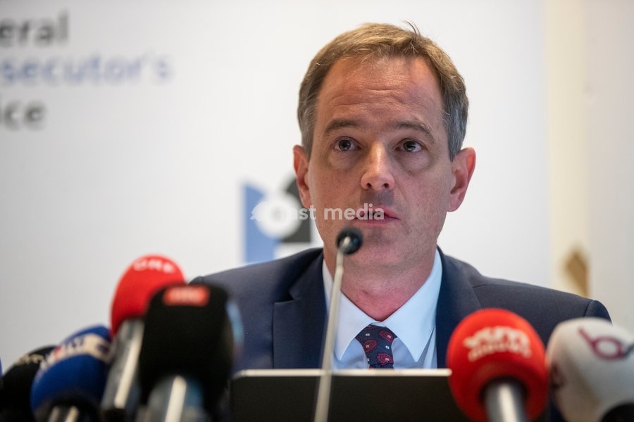 Brussel Prosecutor Tim De Wolf pictured during a press conference of the Brussels public prosecutor's office regarding on a stabbing incident where one police officer passed away in Brussels, Friday 11 November 2022. The incident took place on Thursday, November 10, 2022 in the Aarschotstraat in…