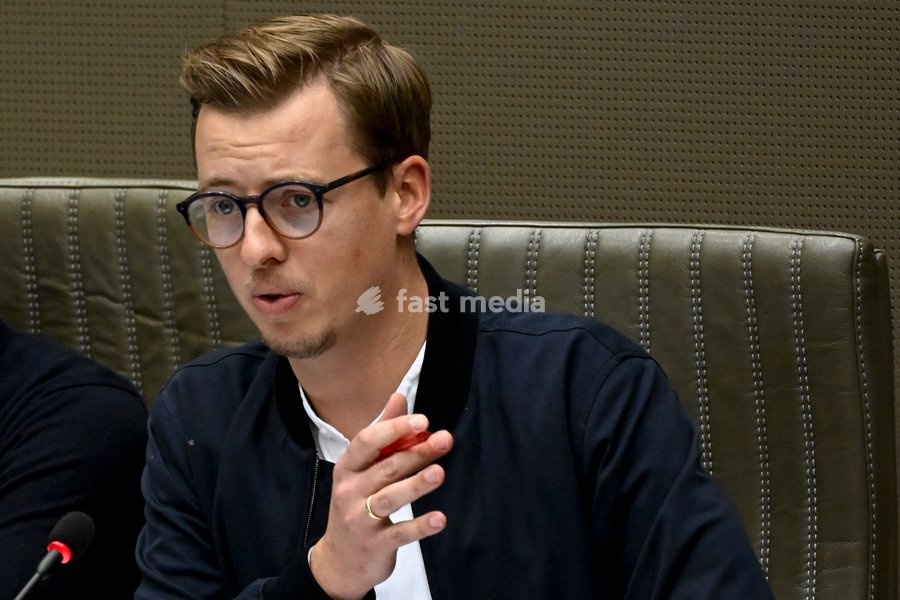 Vooruit's Hannes Anaf pictured during a plenary session of the Flemish Parliament in Brussels, Wednesday 16 November 2022