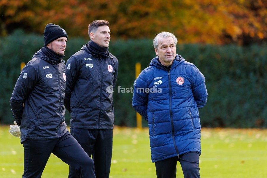 Kortrijk's keeper coach Nico Pellatz, Kortrijk's assistant coach Matyas Czuczi and Kortrijk's new head coach Bernd Storck pictured during a training session of Belgian soccer team KV Kortrijk with their new coach, Tuesday 22 November 2022 in Kortrijk. German Storck took the helm after Custovic was…