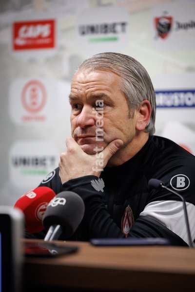 Kortrijk's new head coach Bernd Storck pictured during a press conference of Belgian soccer team KV Kortrijk to present their new coach, Tuesday 22 November 2022 in Kortrijk. German Storck took the helm after Custovic was fired