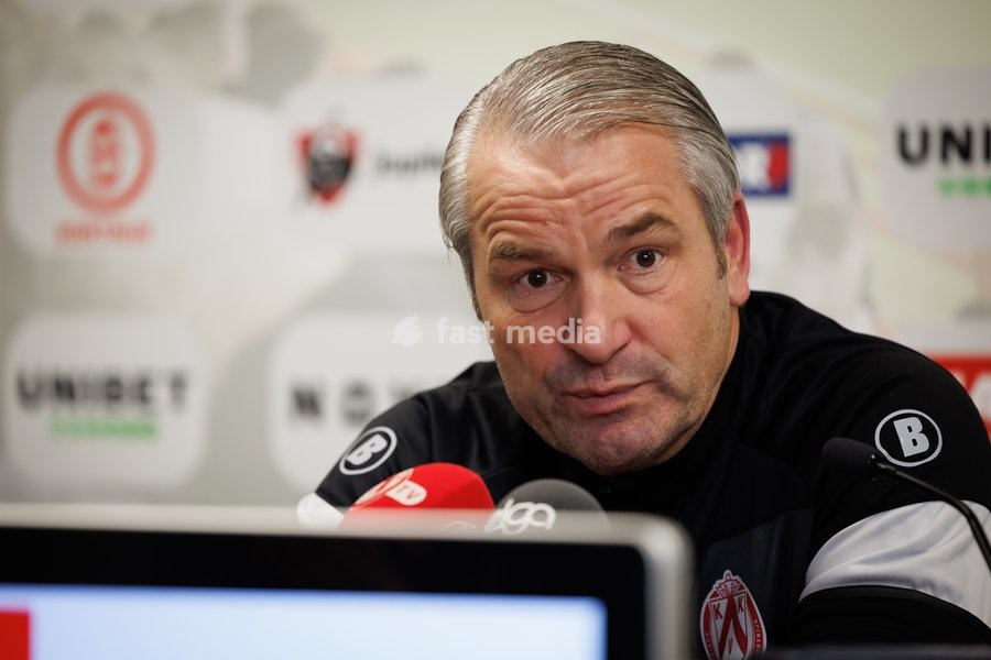 Kortrijk's new head coach Bernd Storck pictured during a press conference of Belgian soccer team KV Kortrijk to present their new coach, Tuesday 22 November 2022 in Kortrijk. German Storck took the helm after Custovic was fired