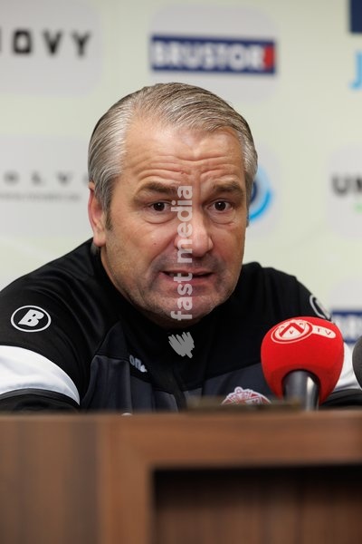 Kortrijk's new head coach Bernd Storck pictured during a press conference of Belgian soccer team KV Kortrijk to present their new coach, Tuesday 22 November 2022 in Kortrijk. German Storck took the helm after Custovic was fired
