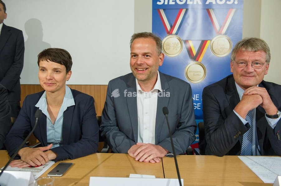 Frauke Petry, politician, AfD, Germany; in the state elections in Mecklenburg-Western Pomerania, the AfD became the second strongest party in the state parliament with 20.8% of the votes. Press conference of the party leadership in the house of the federal press conference, from left to right.…
