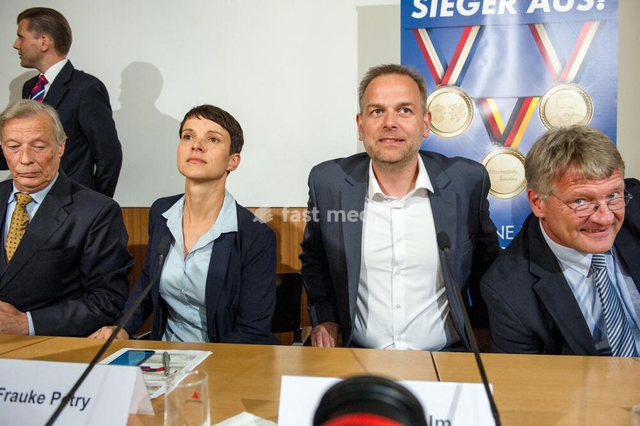 Frauke Petry, politician, AfD, Germany; in the state elections in Mecklenburg-Western Pomerania, the AfD became the second strongest party in the state parliament with 20.8% of the votes. Press conference of the party leadership in the house of the federal press conference, from left to right.…