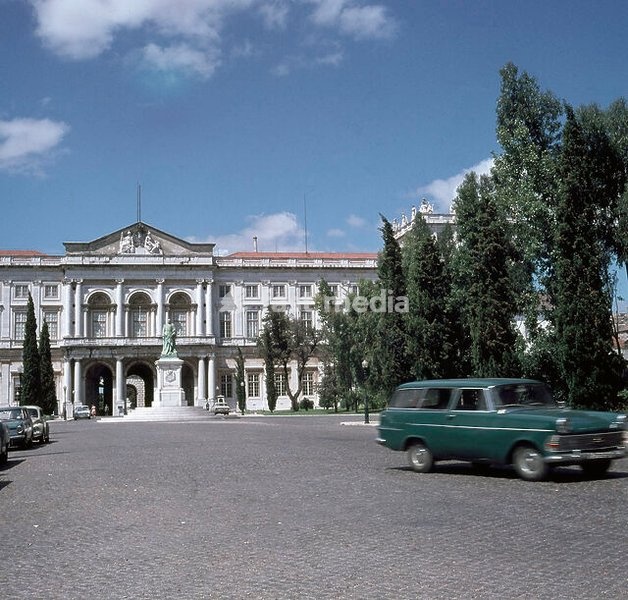 FACHADA NEOCLASICA DEL PALACIO DE AJUDA - 1802-1835 - FOTO AÑOS 60