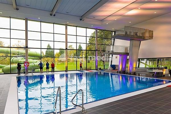 New swimming pool opens in Dresden The city of Dresden invested 23 million euros in a new outdoor and indoor swimming pool with diving hall. Martin Wolfram trains in the new diving hall. He competes for the Dresdner SC in artistic diving, high diving and synchronised diving