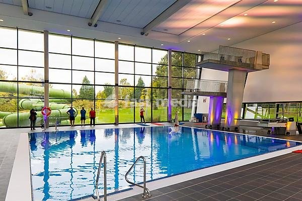 New swimming pool opens in Dresden The city of Dresden invested 23 million euros in a new outdoor and indoor swimming pool with diving hall. Martin Wolfram trains in the new diving hall. He competes for the Dresdner SC in artistic diving, high diving and synchronised diving