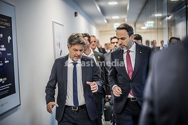Trip by Federal Minister for Economic Affairs and Vice-Chancellor Robert Habeck to Ankara from 25-27 October 2023 Meeting with Energy Minister Bayraktar, Ankara, Turkey