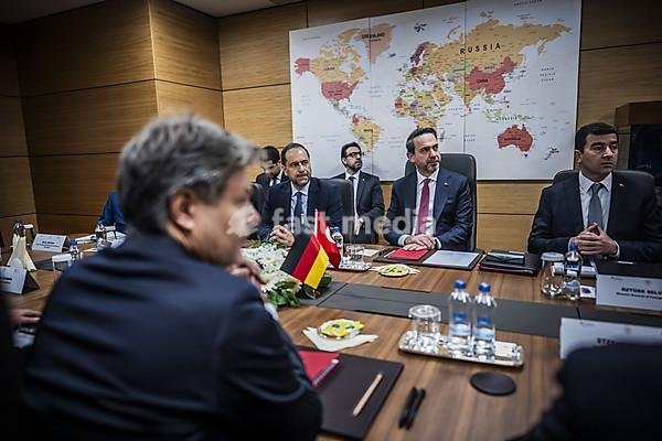 Trip by Federal Minister for Economic Affairs and Vice-Chancellor Robert Habeck to Ankara from 25-27 October 2023 Meeting with Energy Minister Bayraktar, Ankara, Turkey