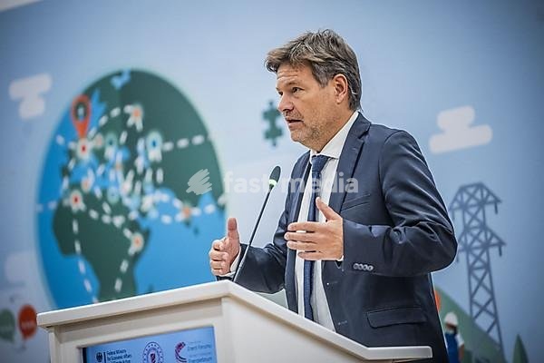 Trip by Federal Minister for Economic Affairs and Vice-Chancellor Robert Habeck to Ankara from 25-27 October 2023 Meeting with Energy Minister Bayraktar at the Ministry of Raw Materials, opening of the Turkish-German Energy Forum, Ankara, Turkey