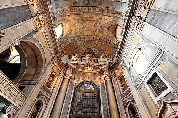 Interior view, Basilica da Estrela consecrated in 1790, burial place of Queen Maria I, Lisbon, Lisboa, Portugal