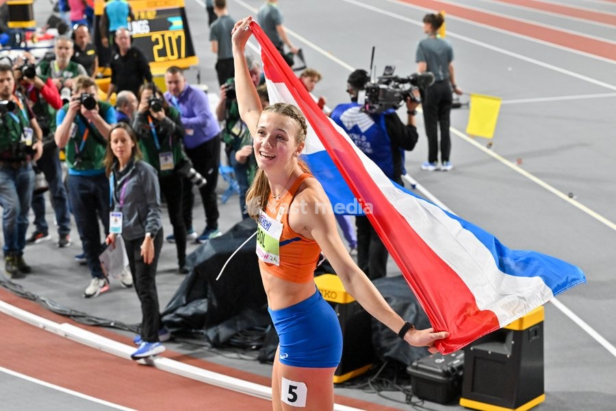 Glasgow, Scotland, UK, 02 March 2024. Femke BOL (NED) sets a new world record and celebrates after winning the Womens 400m Final during the World Indoor Athletics Championships at the Emirates Arena, Glasgow, Scotland, UK