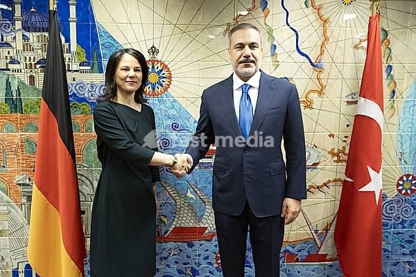 (L-R) Annalena Bärbock, Federal Minister for Foreign Affairs, meets Hakan Fidan, Minister for Foreign Affairs of the Republic of Turkey, for talks on the margins of the NATO Foreign Ministers' Meeting. Brussels, 04.04.2024. Photographed on behalf of the Federal Foreign Office