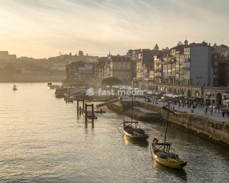 River Douro at sunset, Porto, Porto District, Portugal