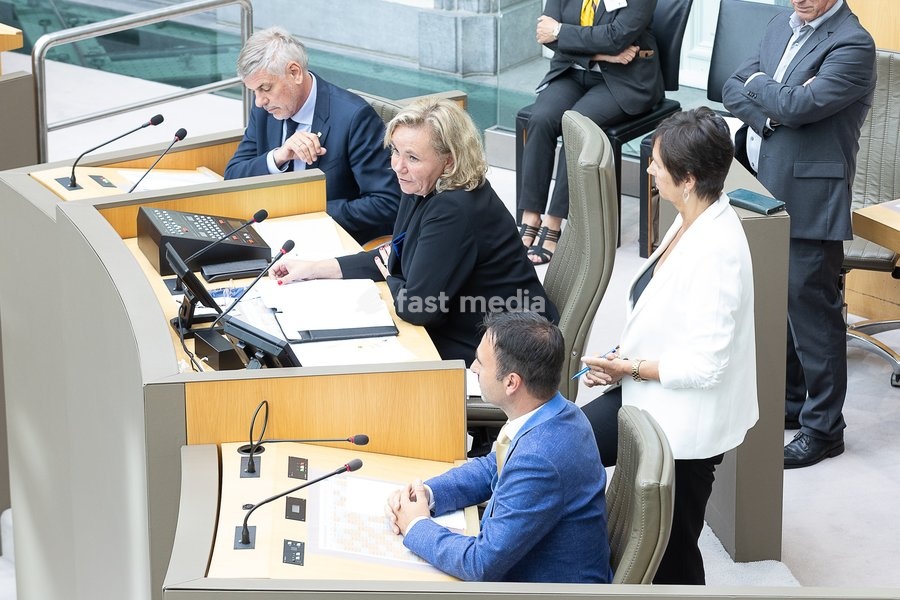 Vlaams Belang's Filip Dewinter and NVA's Liesbeth Homans pictured during a plenary session of the Flemish Parliament in Brussels, Tuesday 02 July 2024