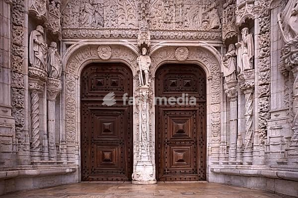 South portal, Hieronymite monastery Mosteiro dos Jerónimos, also known as Mosteiro de Belém, Belém, Lisbon, Portugal, Europe
