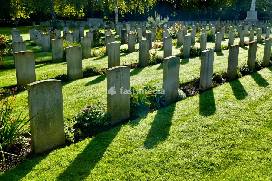The well kept Commonwealth War Graves in the autumnal sunshine in the run up to Remembrance Sunday, the Commonwealth War Graves Commission is an intergovernmental organisation of six independent member states whose principal function is to mark, record and maintain the graves and places of…
