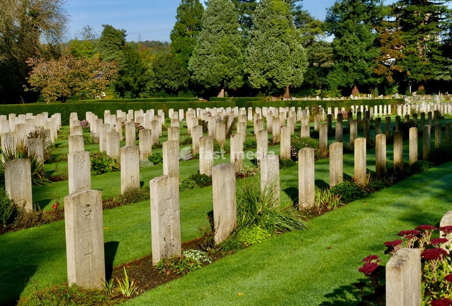 The well kept Commonwealth War Graves in the autumnal sunshine in the run up to Remembrance Sunday, the Commonwealth War Graves Commission is an intergovernmental organisation of six independent member states whose principal function is to mark, record and maintain the graves and places of…