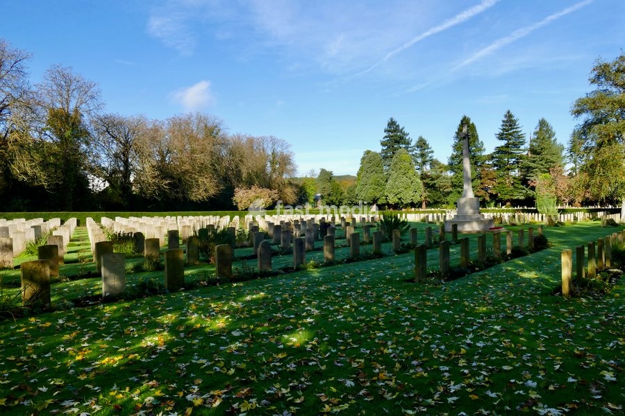 The well kept Commonwealth War Graves in the autumnal sunshine in the run up to Remembrance Sunday, the Commonwealth War Graves Commission is an intergovernmental organisation of six independent member states whose principal function is to mark, record and maintain the graves and places of…