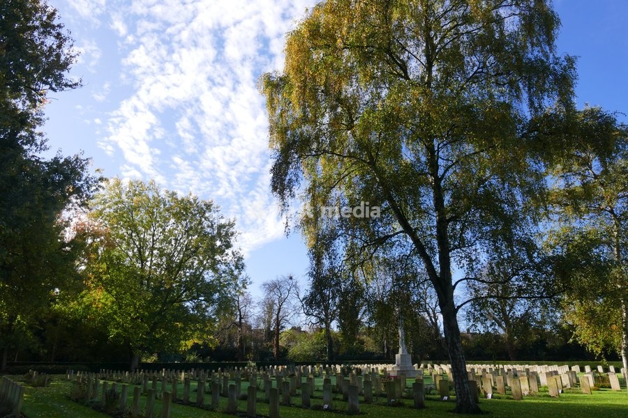 The well kept Commonwealth War Graves in the autumnal sunshine in the run up to Remembrance Sunday, the Commonwealth War Graves Commission is an intergovernmental organisation of six independent member states whose principal function is to mark, record and maintain the graves and places of…