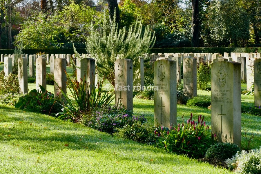 The well kept Commonwealth War Graves in the autumnal sunshine in the run up to Remembrance Sunday, the Commonwealth War Graves Commission is an intergovernmental organisation of six independent member states whose principal function is to mark, record and maintain the graves and places of…
