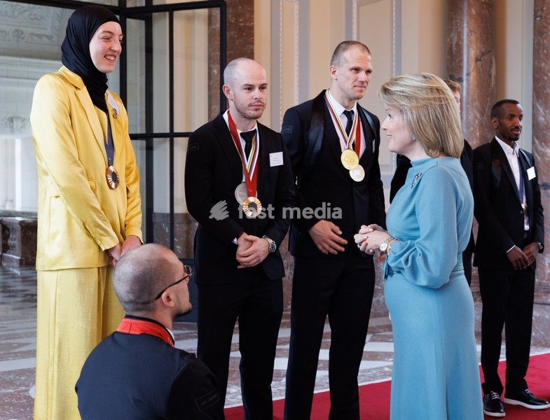 Belgian taekwondoka Sarah Chaari, Belgian Paralympian athlete Tim Celen , Belgian Paralympian athlete Ewoud Vromant, Belgian athlete Bashir Abdi, Queen Mathilde of Belgium and pictured during a royal meeting with the olympic athletes, in Brussels, Thursday 07 November 2024. This includes athletes…