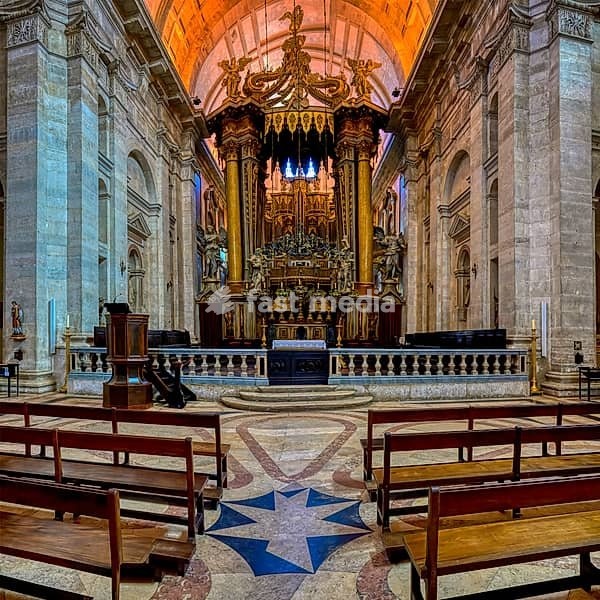 Church and Monastery of Sao Vicente de Fora, Central nave and ceiling, Lisbon, Portugal, Europe