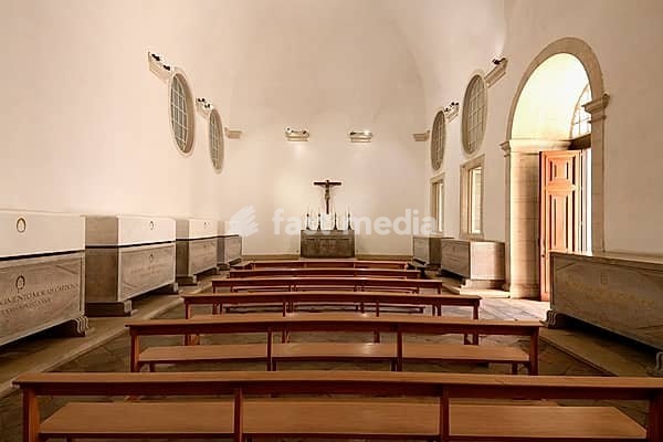 Church and Monastery of Sao Vicente de Fora, Pantheon of the Lisbon Patriarchs, Lisbon, Portugal, Europe