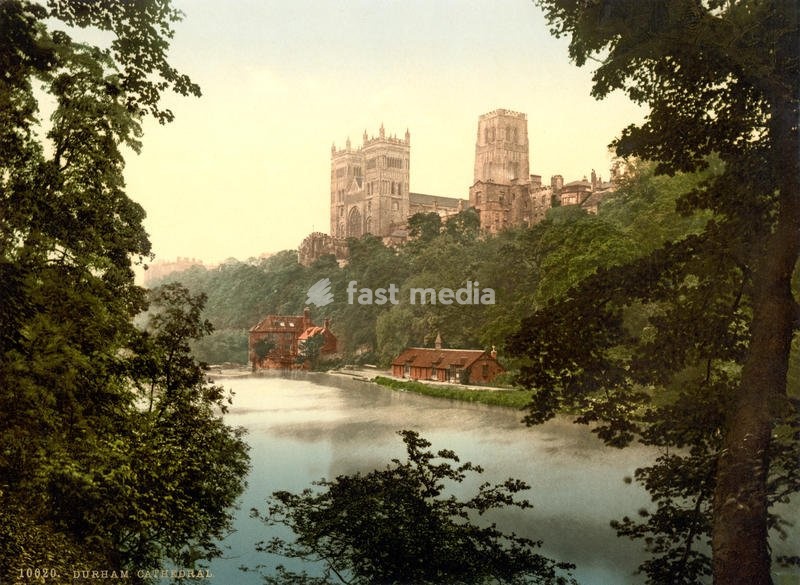1900 ca , DURHAM , ENGLAND , GREAT BRITAIN : The DURHAM CATHEDRAL Church of Christ, Blessed Mary the Virgin and St Cuthbert of Durham , the seat of the Anglican Bishop of Durham. The Bishopric dates from 995, with the present cathedral being founded in AD 1093. The cathedral is regarded as one of…