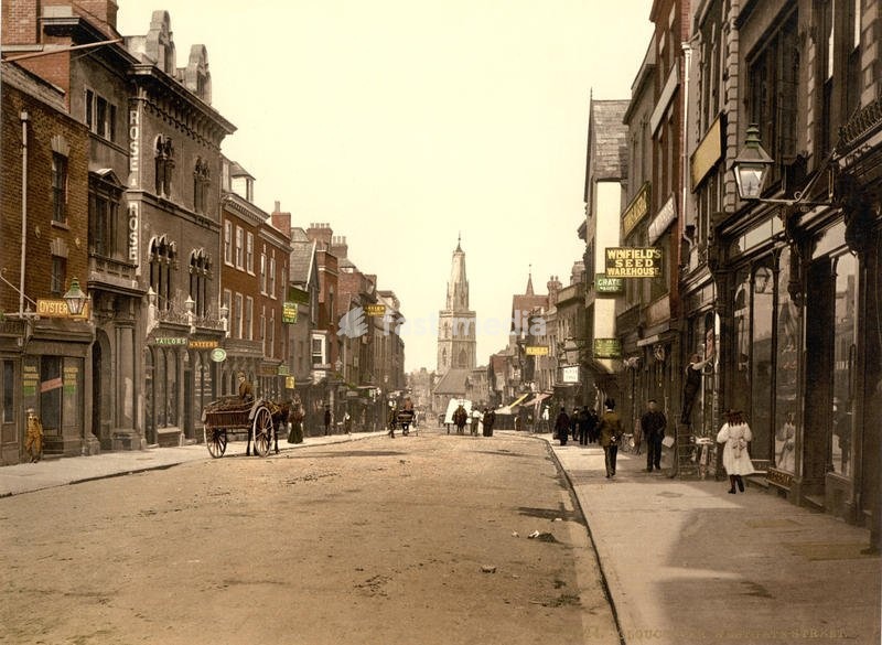 1900 ca , Gloucester , Gloucestershire , GREAT BRITAIN : The Westgate Street . Photochrom by Detroit Publishing Company . - ENGLAND - GRAND BRETAGNA - VIEW - FOTO STORICHE - HISTORY - GEOGRAFIA - GEOGRAPHY - ARCHITETTURA - ARCHITECTURE - OTTOCENTO - 800's - '800 - EPOCA VITTORIANA - VICTORIAN HERA…