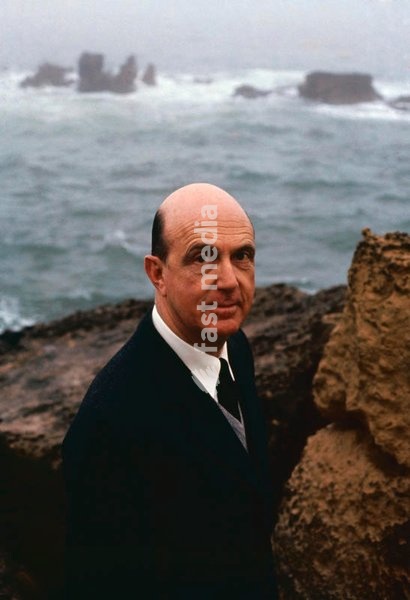 Portrait of Umberto II of Italy by the sea. Cascais, 1965 SPECIAL FEE - CONTACT US FOR NOT EDITORIAL USAGE