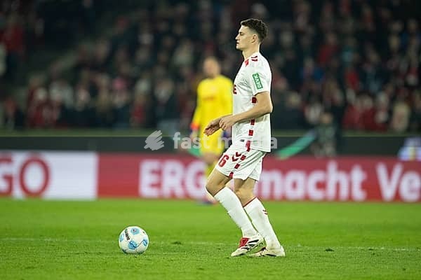 BEAUTIFUL SPORTS/ (DFL/DFB REGULATIONS PROHIBIT ANY USE OF PHOTOGRAPHS AS IMAGE SEQUENCES AND/OR QUASI-VIDEO) Cologne, RheinEnergieStadion, North Rhine-Westphalia, Eric Martel (1.FC Köln, Midfield, #6), DFB-Pokal 1.FC Köln, Hertha BSC on 04.12.2024 at RheinEnergieStadion in Cologne Germany