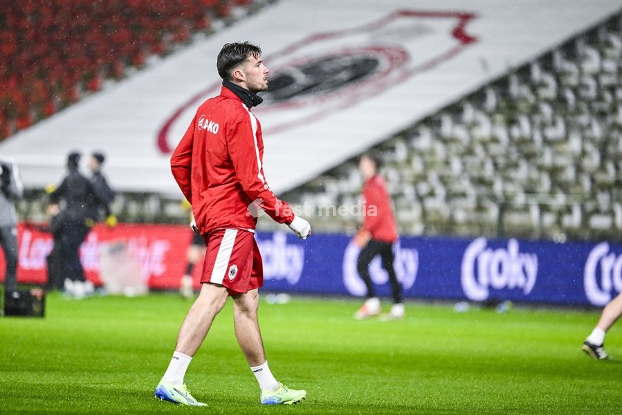 Antwerp's Olivier Deman pictured before a soccer game between Royal Antwerp and Royale Union Saint-Gilloise, Wednesday 08 January 2025 in Antwerp, in the 1/4 finals of the 'Croky Cup' Belgian soccer cup