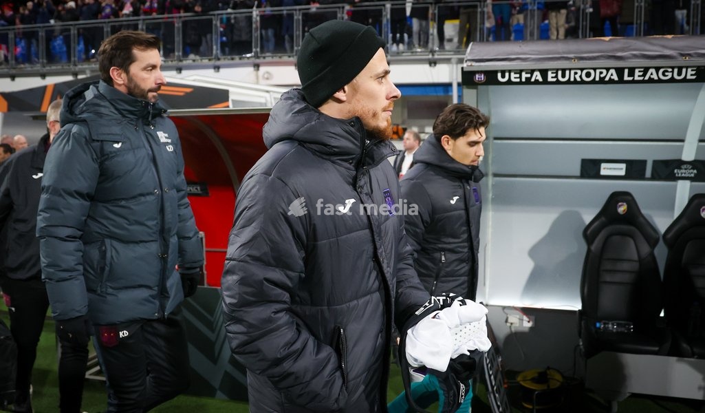 Anderlecht's Thorgan Hazard pictured before a soccer game between Czech soccer team Viktoria Plzen and Belgian soccer team RSC Anderlecht, Thursday 23 January 2025 in Plzen, Czech Republic, on day 7/8 of the group stage of the UEFA Europa League tournament