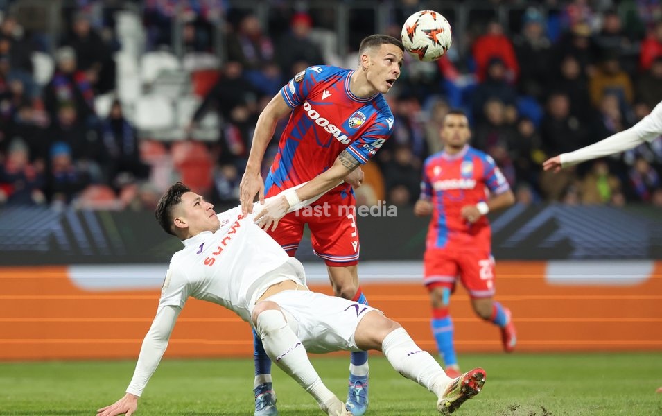 Anderlecht's Luis Vazquez and Viktoria Plzen's Svetozar Markovic fight for the ball during a soccer game between Czech soccer team Viktoria Plzen and Belgian soccer team RSC Anderlecht, Thursday 23 January 2025 in Plzen, Czech Republic, on day 7/8 of the group stage of the UEFA Europa League…