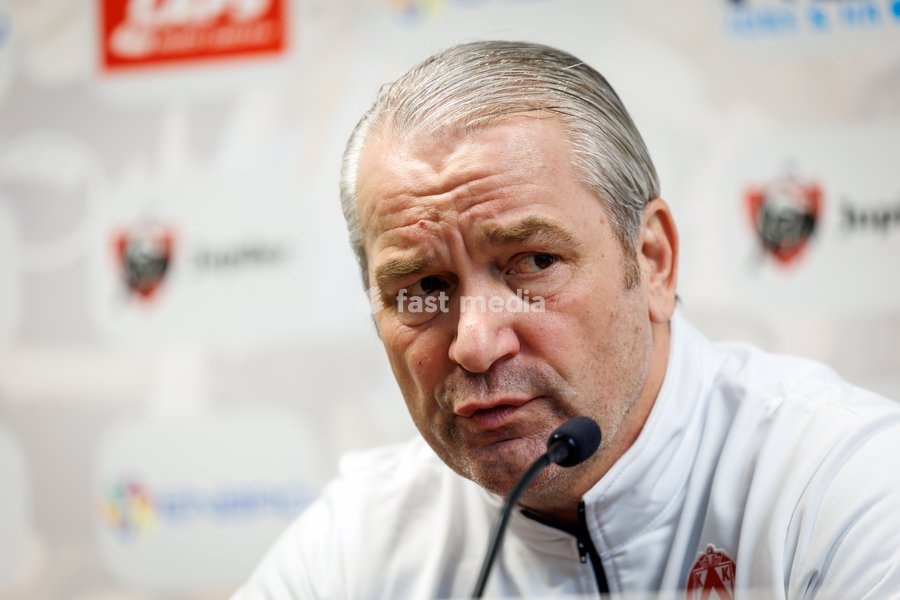 Kortrijk's new head coach Bernd Storck pictured during a press conference of Belgian first division soccer team KV Kortrijk to present its new coach, Friday 21 February 2025 in Kortrijk. Storck is new head coach of KV Kortrijk. Czuczi joins the technical staff as assistant coach