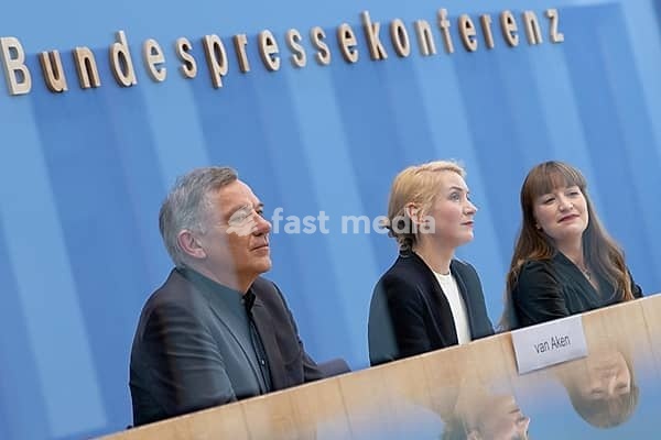Jan van Aken (top candidate and party leader of Die Linke), Ines Schwerdtner (party leader of Die Linke) and Heidi Reichinnek (top candidate of Die Linke) at the press conference of Die Linke during the review of the election of the 21st German Bundestag on 24 February 2025