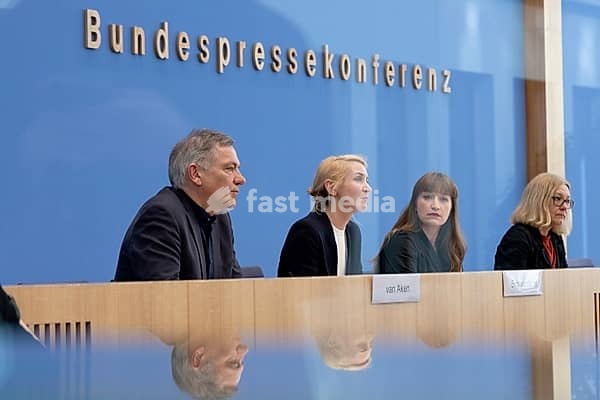 Jan van Aken (top candidate and party leader of Die Linke), Ines Schwerdtner (party leader of Die Linke) and Heidi Reichinnek (top candidate of Die Linke) at the press conference of Die Linke during the review of the election of the 21st German Bundestag on 24 February 2025