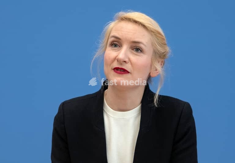 Ines Schwerdtner, politician, Die Linke, Germany. Federal Press Conference: Portrait of the leader of the Left Party after the party's success in the Bundestag elections. Berlin, 24 February 2025