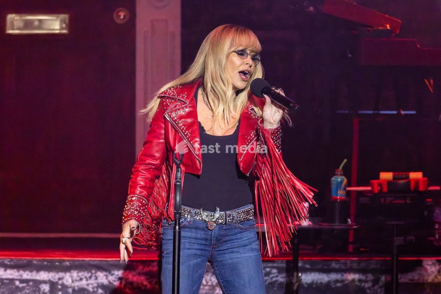 Anastacia performs at Manchester Apollo, Manchseter, England, 30th April 2025 on her NTK25 Tour. Editorial Use Only